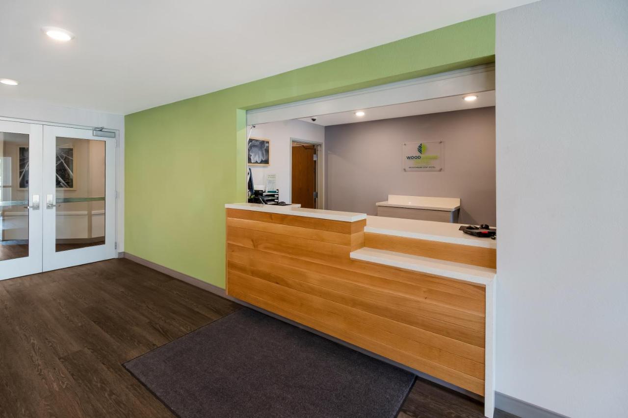 Woodspring Suites East Lansing - University Area Buitenkant foto