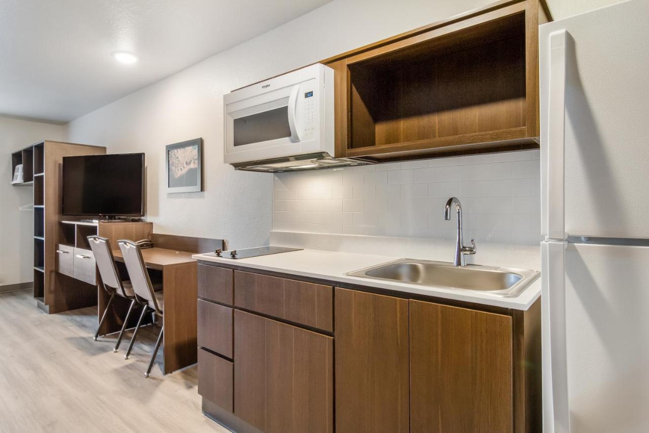 Woodspring Suites East Lansing - University Area Buitenkant foto