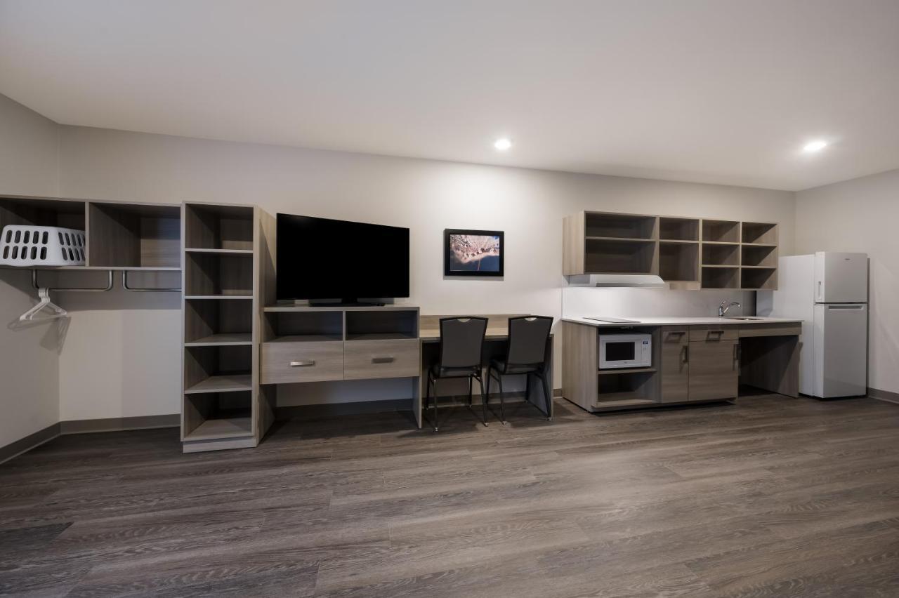 Woodspring Suites East Lansing - University Area Buitenkant foto